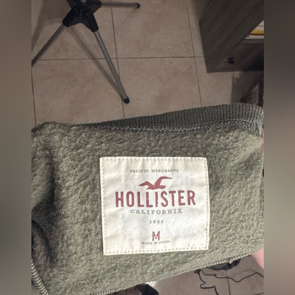 Hollister T-Shirt I Men’s I Camo I Distressed I Size S